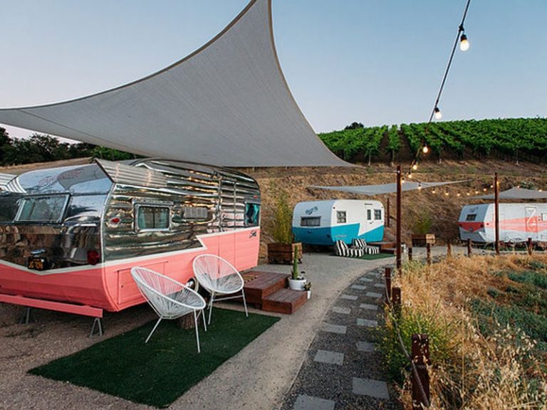 Wine Tour and Accommodation at trailer pong at alta colina