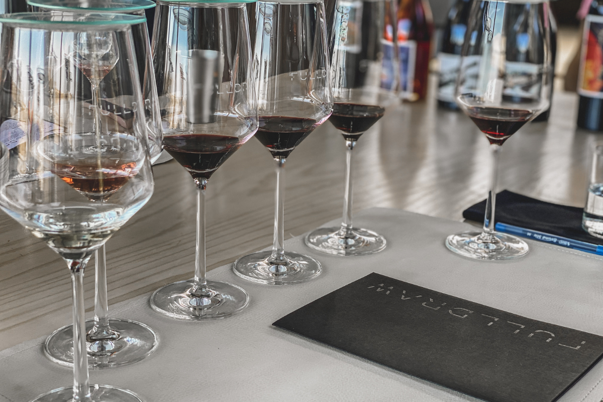6 glasses of wine at a california wine tasting tour